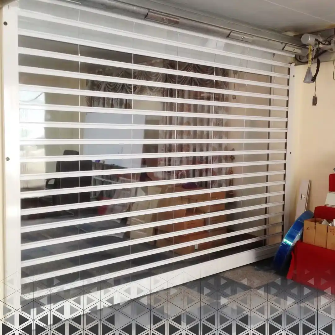 • أبواب بولي كاربونيت